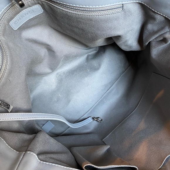 Authentic CHANEL Calfskin Quilted Tote Light Grey - Picture 6 of 8